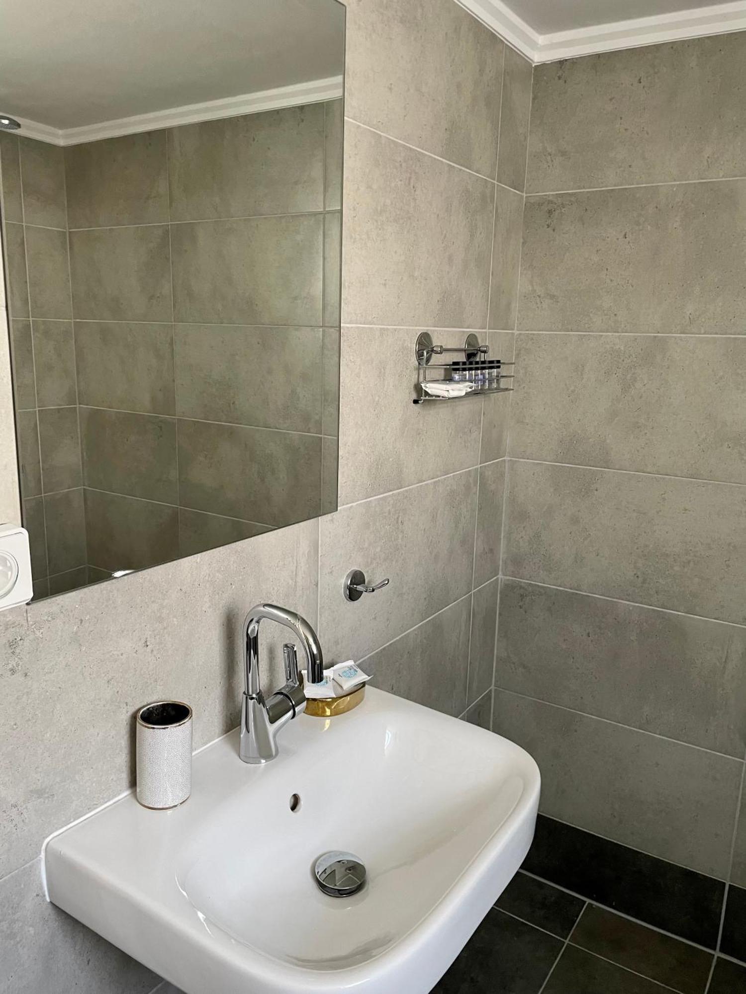Acropolis Suite Greendom Atene Esterno foto